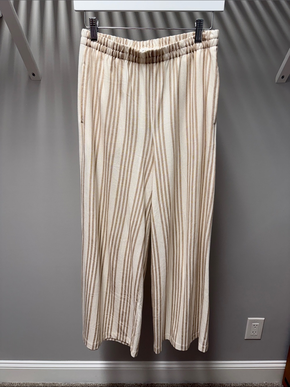 Z Supply Scout Knit Striped Pant color is Cloud (Ivory/Tan)